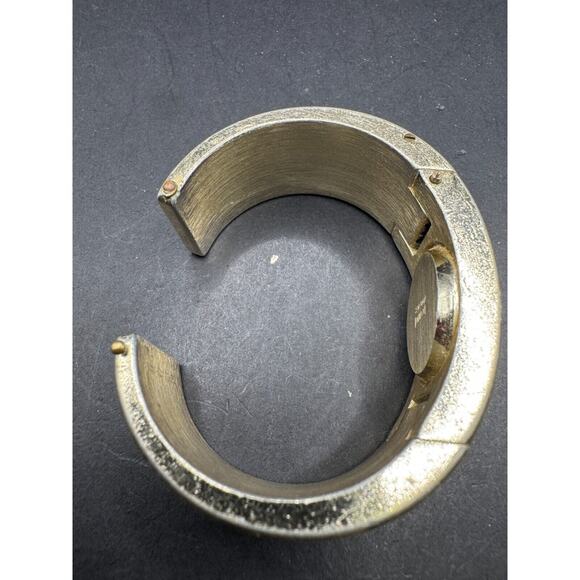 Vtg Sheffield Watch Cuff Bracelet Gold Tone Women\'s Swiss Made Shock Resistant